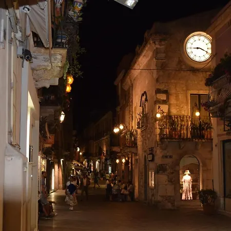 Casa Amelia - Charme In Taormina