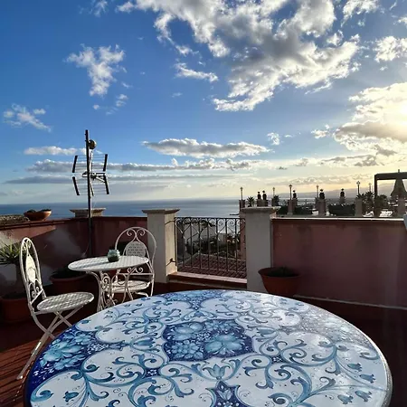 Casa Amelia - Charme In Tatil Evi Taormina